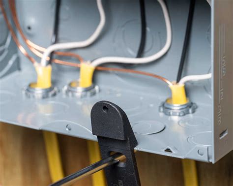 do all plastic electrical boxes use knockouts|open knockouts on outlet boxes.